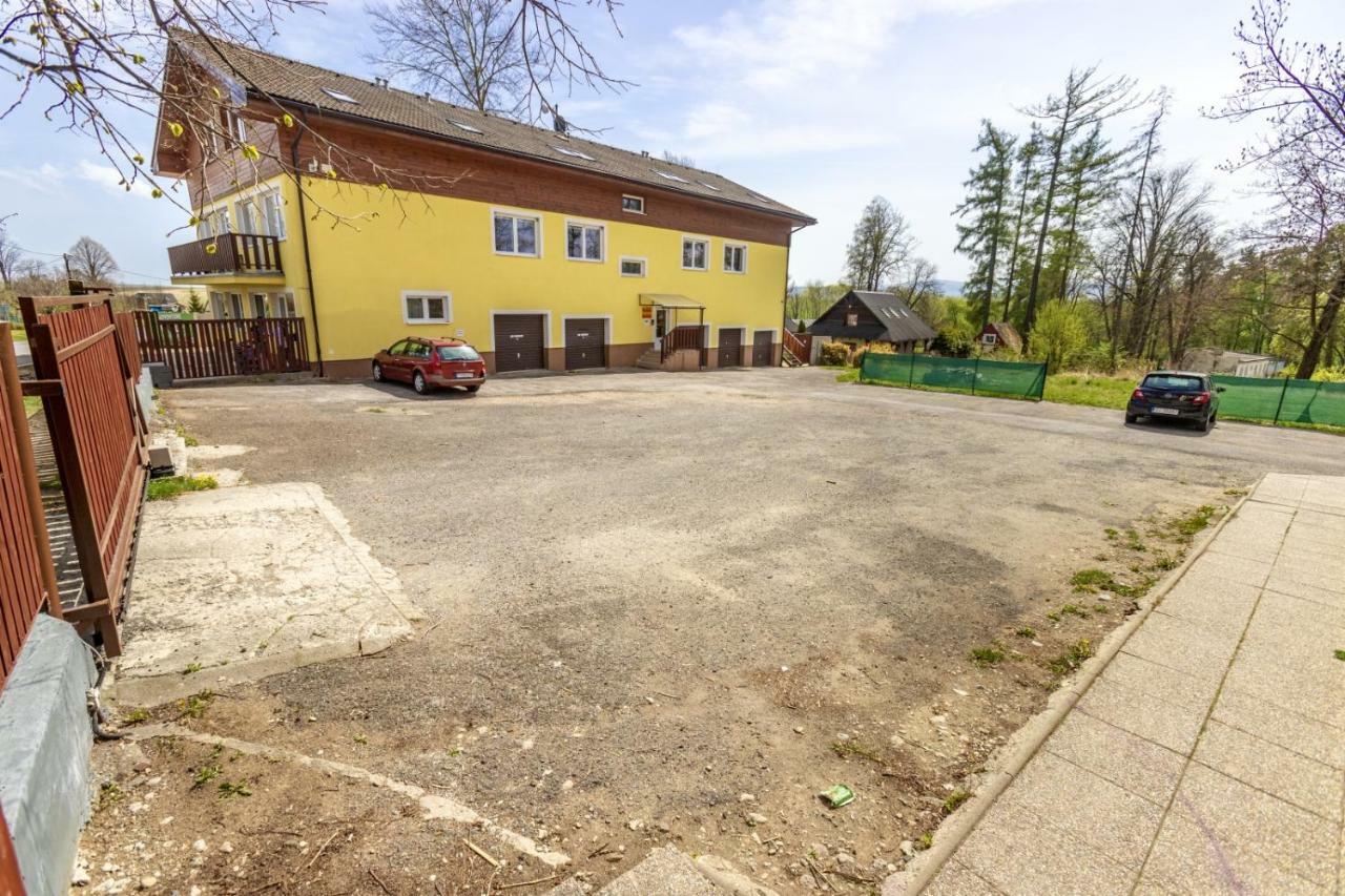 Apartman Zara Veľký Slavkov Extérieur photo